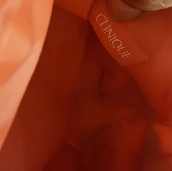 Clinique and Lulu DK Floral Makeup Bag NWOT - Picture 5 of 6